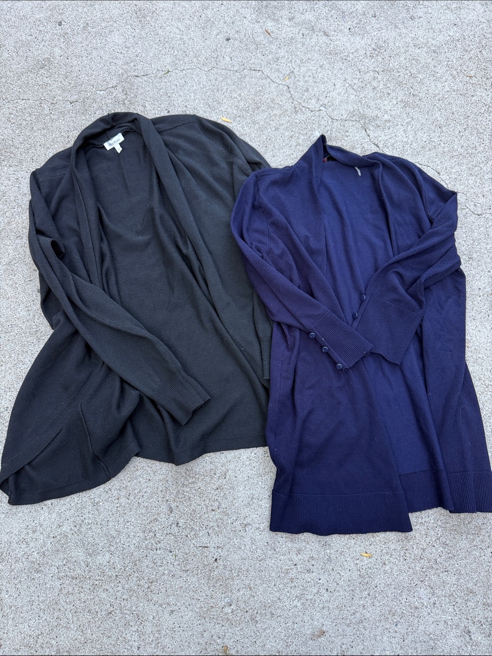 CARDIGAN SWEATER SET X 2  -S 💙🖤